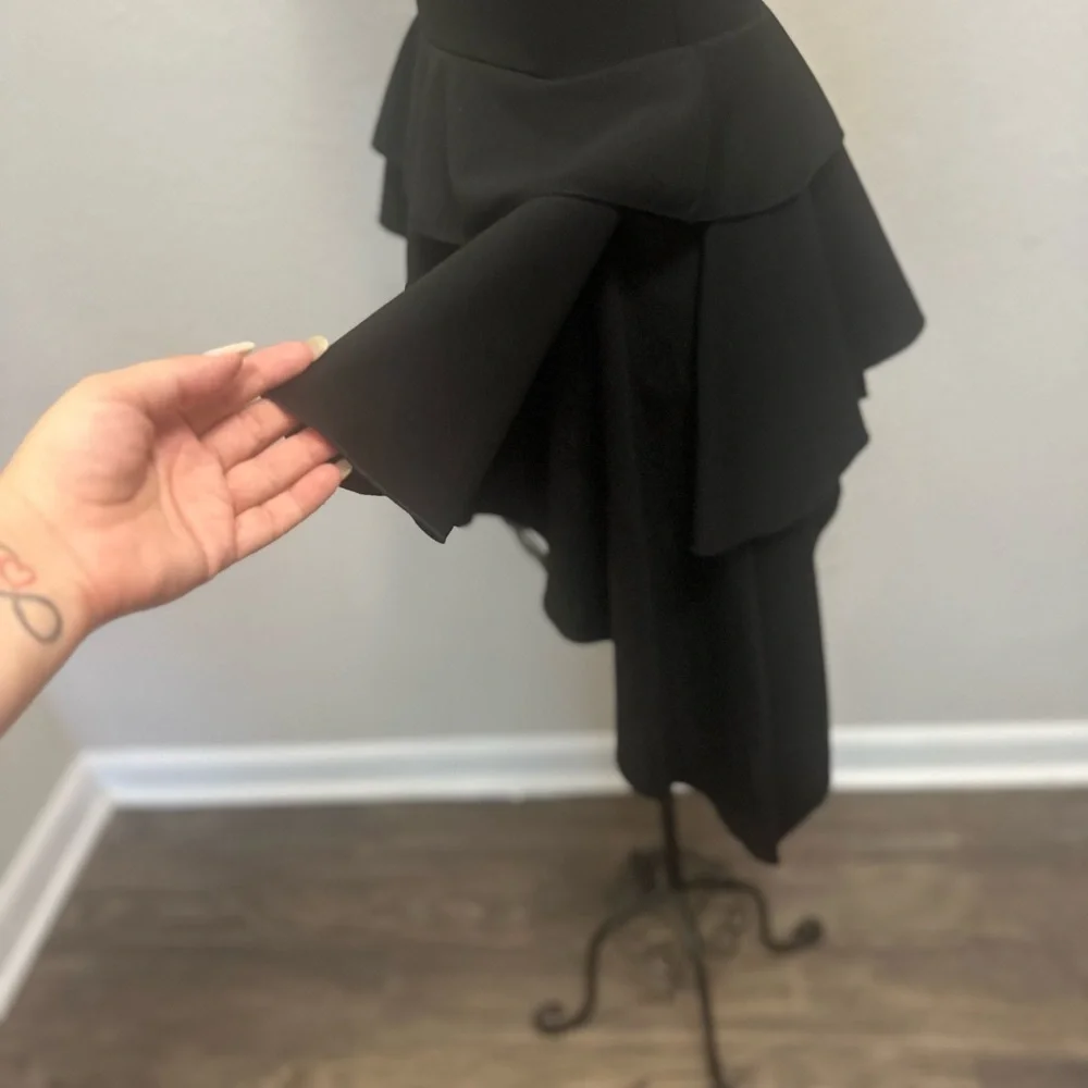 WinWin Black Ruffled Asymmetrical Halter Top - Picture 6 of 11